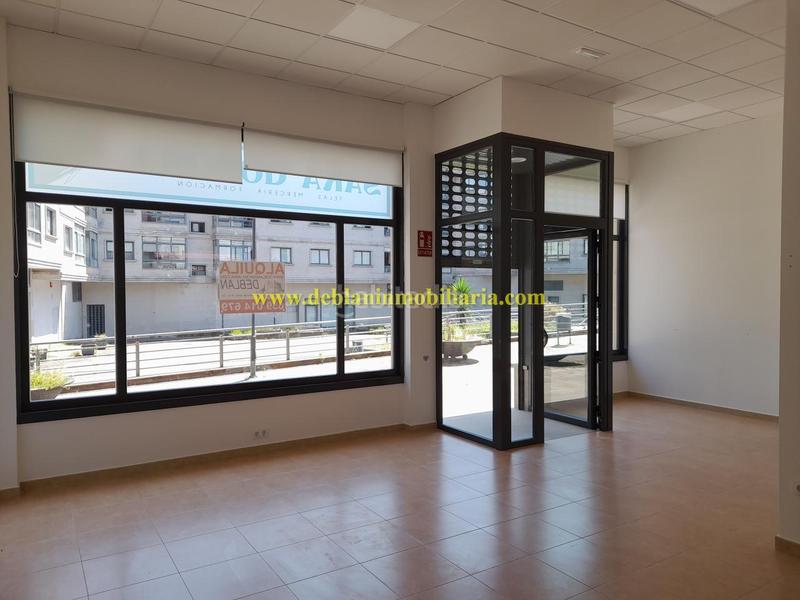 Foto e3d108b6-614f-40f0-b6b2-00ee90f688b6. Alquiler local comercial en Tui