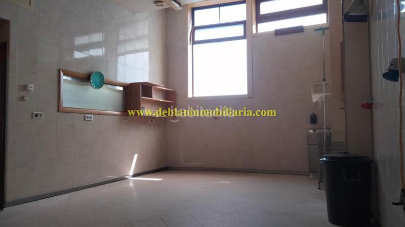 Foto 543c8bc5-a4fd-48e2-b179-dbb10967e86b. Lloguer local comercial a Cangas pueblo Cangas