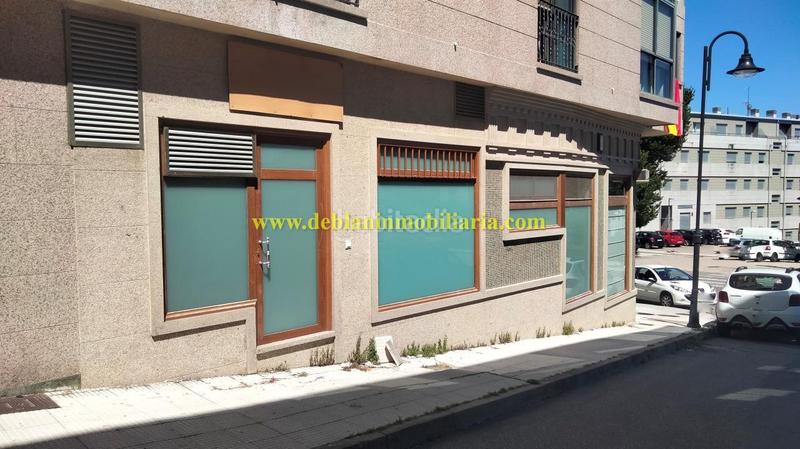Foto 6950c3d6-7bd9-4f39-a418-12d4215810ef. Lloguer local comercial a Cangas pueblo Cangas