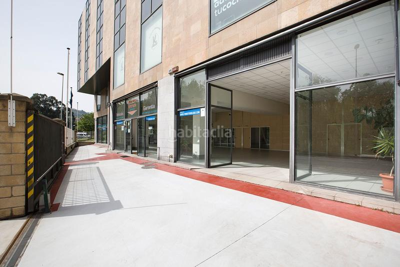 Foto 52801d8b-9c3a-4273-8991-c6797db92b9a. Capannone industriale in Urbi Basauri