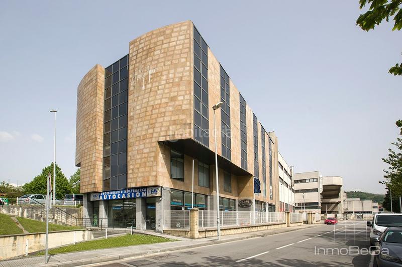 Foto 8c4d60fd-4ded-40f9-9999-b1feed4adca4. Nave industrial en Urbi Basauri