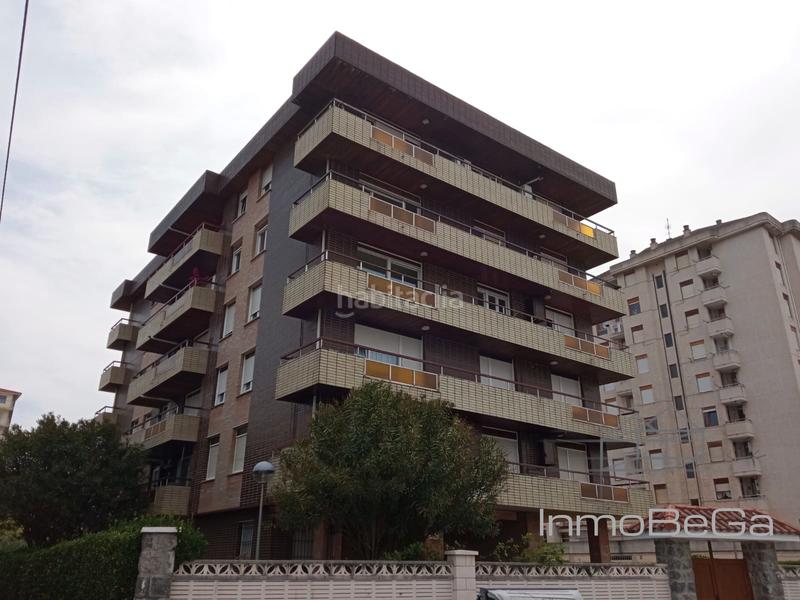 Foto 64547172-287f-4cd4-af79-58119f876607. Appartement avec chauffage parking piscine dans Carlos V Laredo