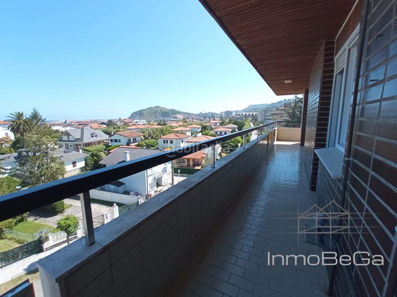 Foto 77ca8030-75cc-4ad4-96e8-1cc1d3a7817a. Etagenwohnung mit heizung parking pool in Carlos V Laredo