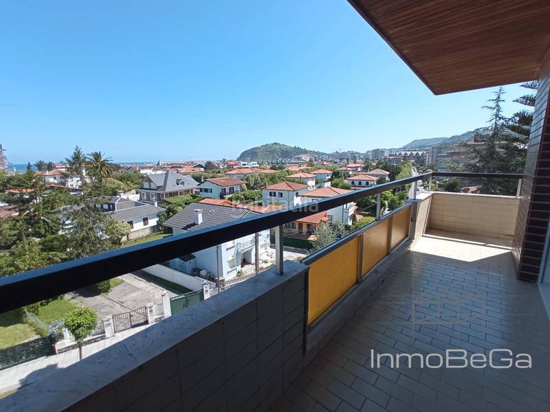 Foto bf530c8c-7270-4192-850b-b6db25f32424. Etagenwohnung mit heizung parking pool in Carlos V Laredo