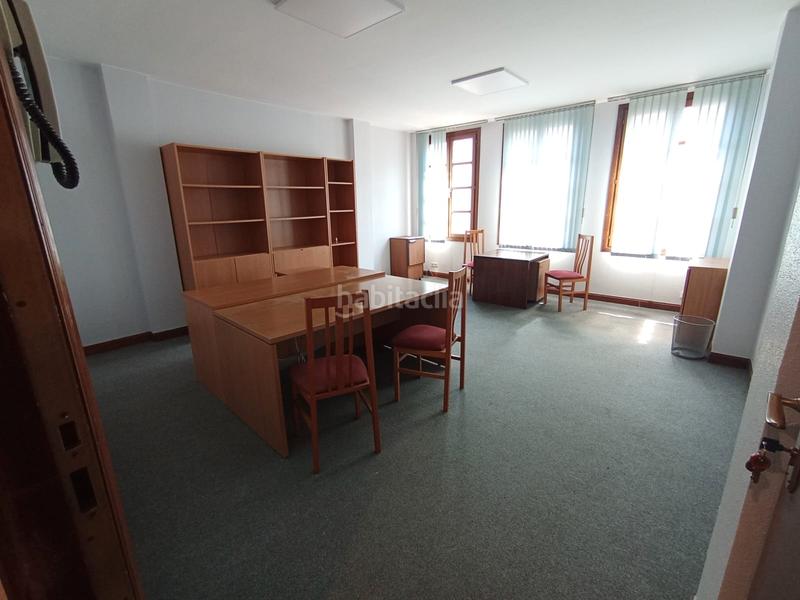 Foto 399b67ff-1026-49d7-8d7e-4e80cc613baa. Miete büro in Las Arenas Getxo