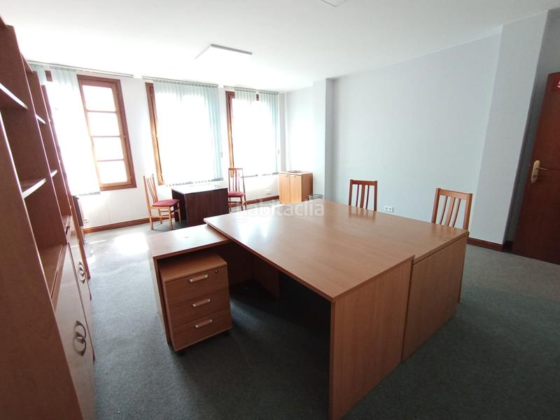 Foto 5edf7283-cfc8-4bfb-940f-c2bdd50276dd. Rent office space in Las Arenas Getxo