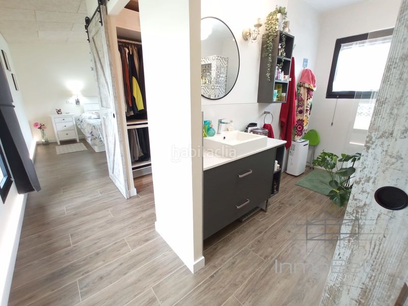 Foto b06ea120-ac2b-4fd9-8a89-bc93ee6a3cd8. Chalet en Meruelo