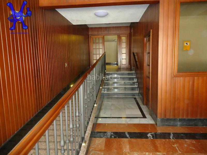 Foto 40590c08-48b2-45fe-bf69-7338cd2979cd. Alquiler piso tres habitaciones, dos baños, con balcón y altura. vale la pena ir a verlo! en Salamanca