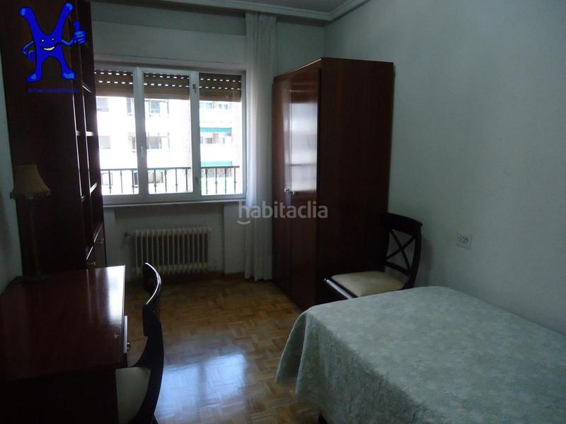 Foto 6e228669-6b98-4328-841b-8b69ed293614. Alquiler piso tres habitaciones, dos baños, con balcón y altura. vale la pena ir a verlo! en Salamanca