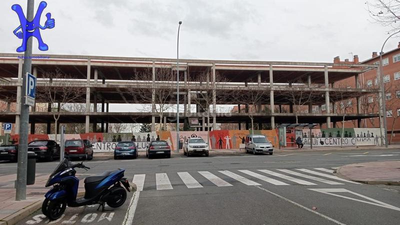 Foto cbfbb966-c2b8-4685-82ee-d6f8b993f4d5. Alquiler local comercial alquila tu bar en el Zurguén en Salamanca