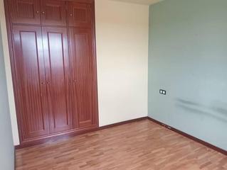 Duplex  Colón. Ático dúplex con terraza en los bloques, junto a las universidad