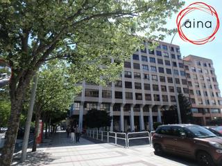 Autoparkplatz in Mendebaldea - Ermitagaña. Amplia plaza de garaje en pio xii al lado de clinica universitar