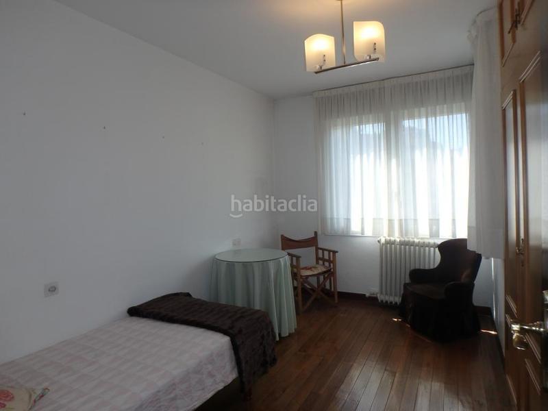 Foto d2429409-bf83-4bdb-8dcb-b7567a364848. Alquiler piso exclusivamente estudiantes pisazo en Iturrama 4h 2b en Pamplona / Iruña