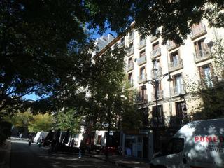 Bureau à Casco Antiguo. En pleno centro de pamplona oficina completamente equipada.