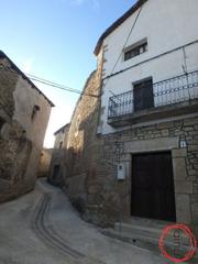 Haus in Guesálaz. A pocos km de pamplona casa de pueblo en el centro de muez!!