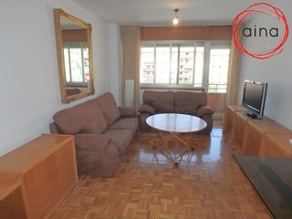 Miete Etagenwohnung in Iturrama. Pisazo amplio piso en iturrama para estudiantes
