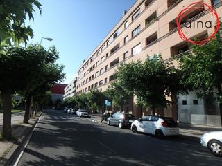 Affitto Appartamento in Arrosadia. Exclusivamente estudiantes, pisazo de 4 dormitorios  2 baños al