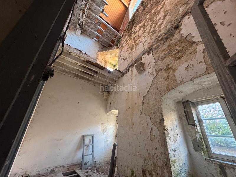 Foto e099f5a9-e566-4357-8e29-25e79655a038. Edifici a rúa igrexa 5 a Muros