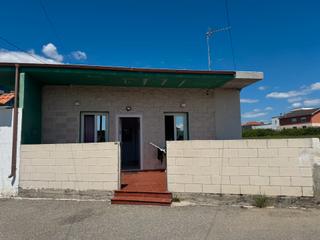 Maison à Rueiro tal de abaixo 114. Casa en planta baja, con finca en lugar de tal, ayuntamiento de