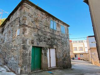 Masia a Calle carmen 44. Casa de piedra para restaurar en conjunto historico artistico, a