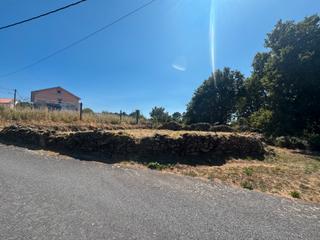 Terreny residencial a Rueiro o vilar 5. Solar en lugar tal arriba, ayuntamiento de muros.