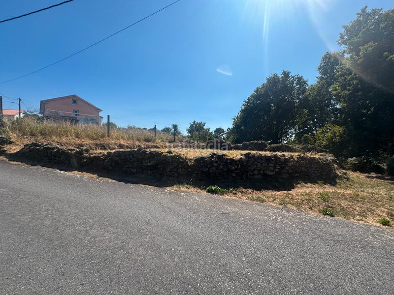 Foto ec27725b-e871-48cf-97f7-76dcab2c8653. Terreny residencial a rueiro o vilar 5 a Muros