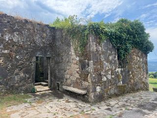 Casale  N/a. Casa de piedra para restaurar en lugar de filgueiro, cando, ayun