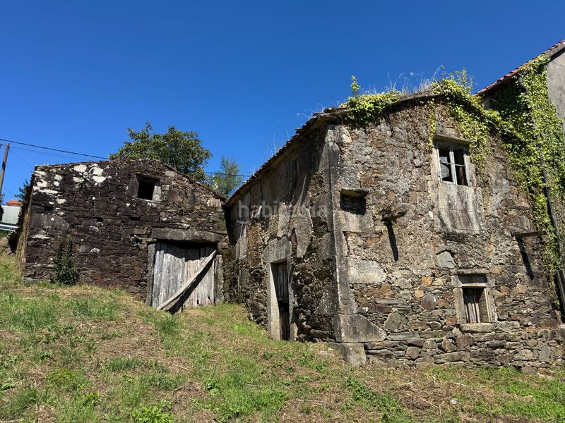 Foto 6b0fc3ed-f678-4290-99de-28620084517f. Masia a Outes