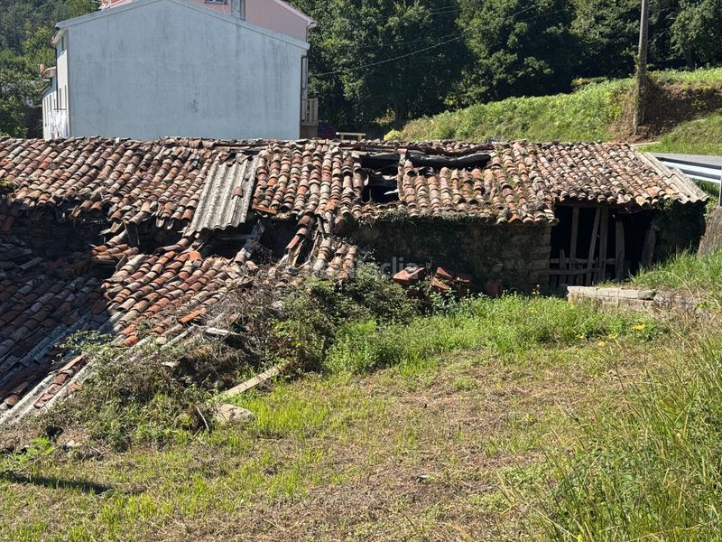 Foto d2a09b45-24d1-4228-8dbe-5eeadcc53a0e. Masia a Outes