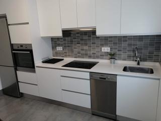 Lloguer Apartament a Avenida de oza 47. Apartamento en zona centrica