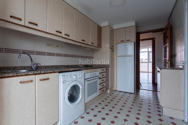 Foto 255c6d04-64df-41dd-bc1f-c409735ed910. Appartamento con riscaldamento parcheggio in Someso - Matogrande Coruña (A)