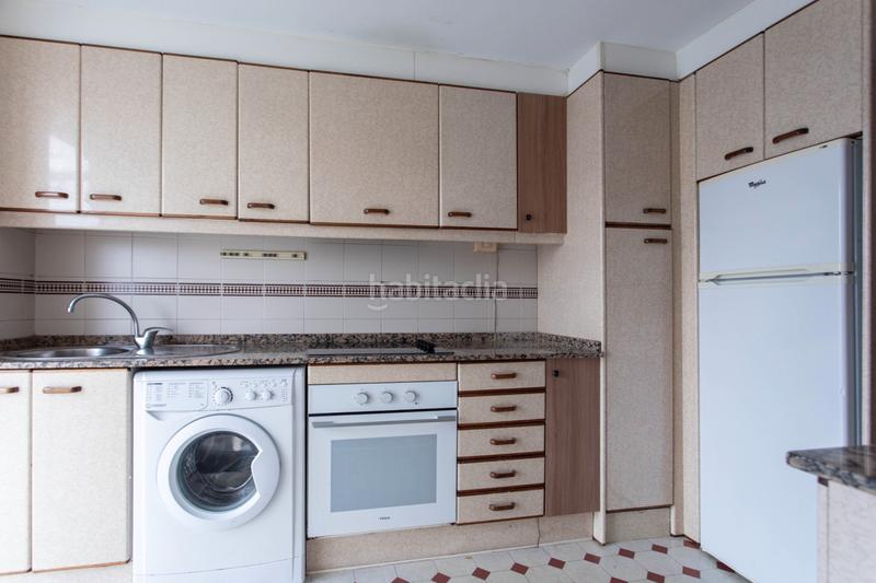 Foto 730119d3-1931-43c5-8acd-f0819b63989e. Appartamento con riscaldamento parcheggio in Someso - Matogrande Coruña (A)