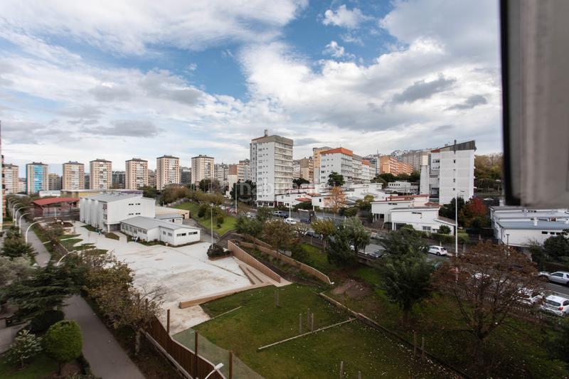 Foto ec465de9-7871-465a-900e-4a40bcf61b99. Appartamento con riscaldamento parcheggio in Someso - Matogrande Coruña (A)