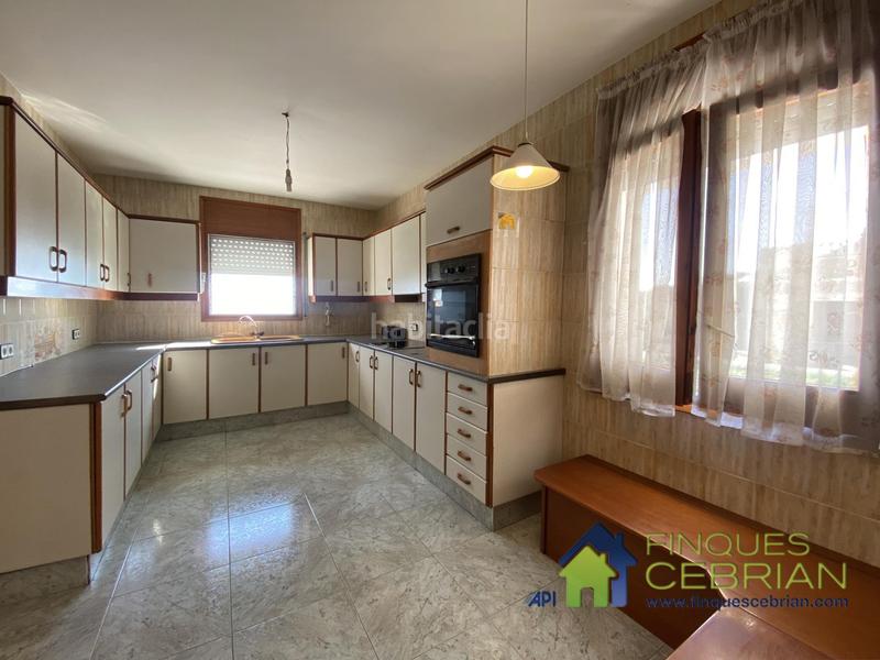 Foto 1ba47d2e-e523-418d-91db-ebb23b08b4d8. Chalet con riscaldamento parcheggio in Alella