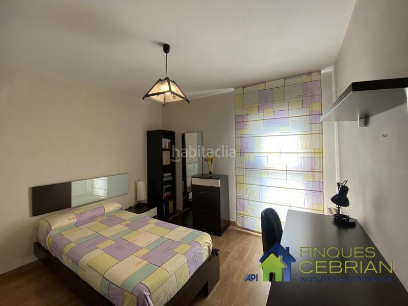 Foto d18bd2b6-bc95-4b08-94c3-2500e836b75a. Chalet con riscaldamento parcheggio in Alella