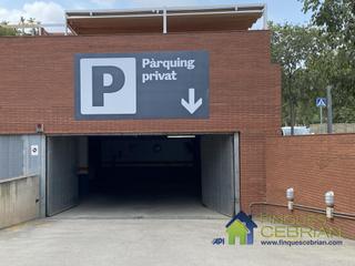 Miete Autoparkplatz in De la riera principal 16. Plaza de aparcamiento de 12m2