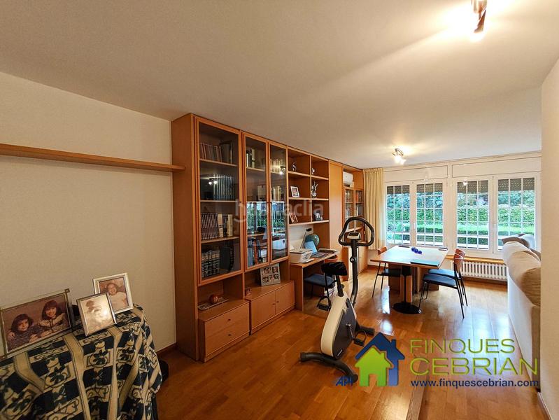 Foto 34e459a6-dad5-4ac9-b4b0-b18af1d64426. Reihenhaus mit heizung parking in Alella