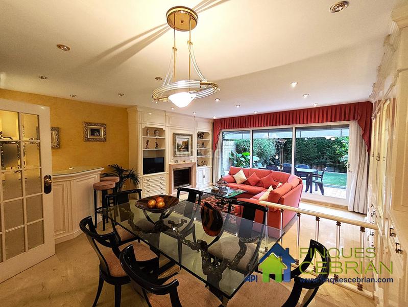 Foto 44a0ea3d-30f7-4b41-b96f-dd1dee118a55. Reihenhaus mit heizung parking in Alella