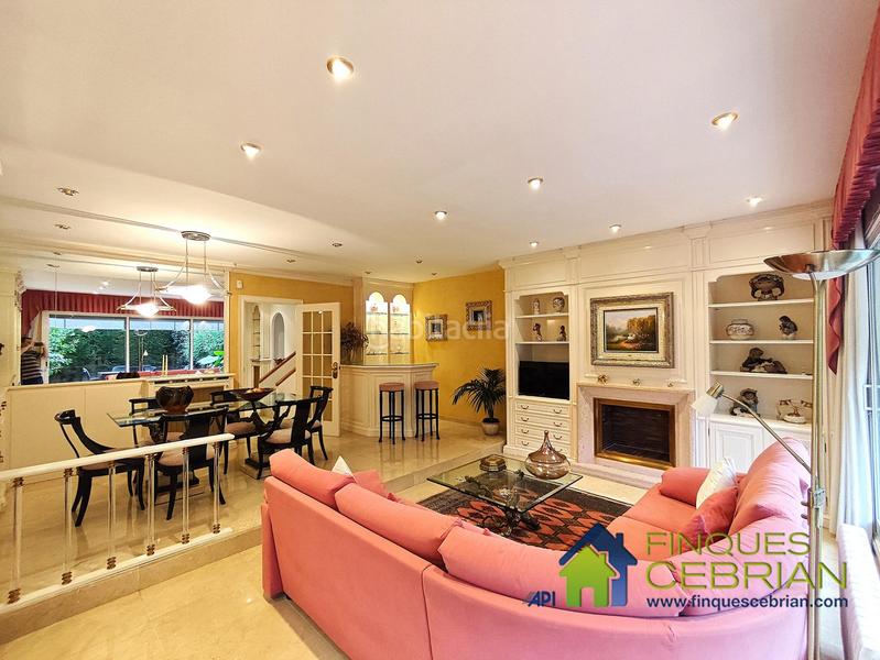 Foto 45835cdd-2ab2-4c1a-a736-fb02468b5abb. Reihenhaus mit heizung parking in Alella