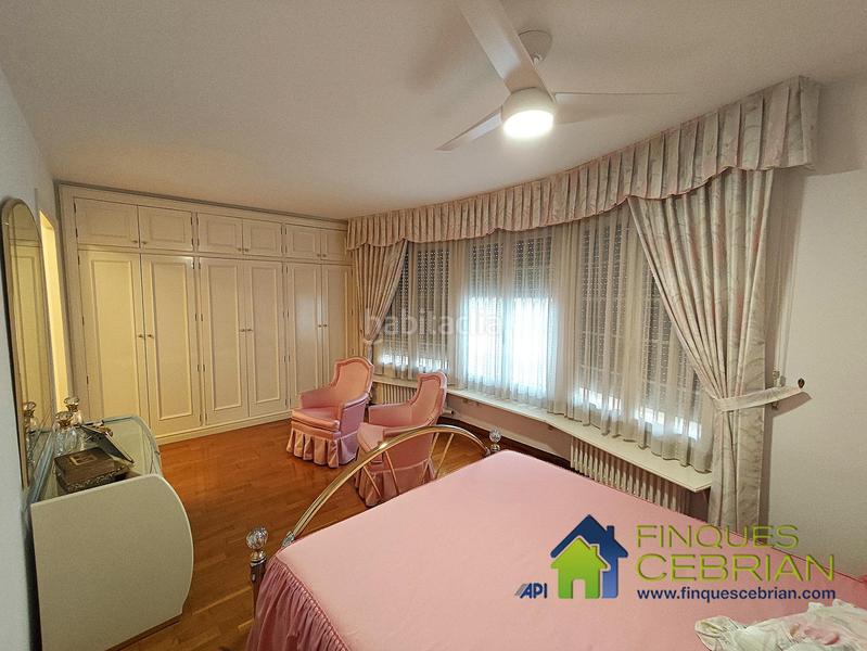 Foto 6d24fa0d-c988-47c3-a5c5-210b5680245f. Reihenhaus mit heizung parking in Alella