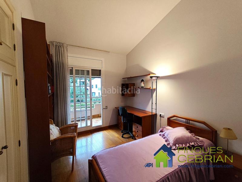 Foto 6fabfbe3-e3a8-4a31-8686-6f0f0da7c31a. Reihenhaus mit heizung parking in Alella