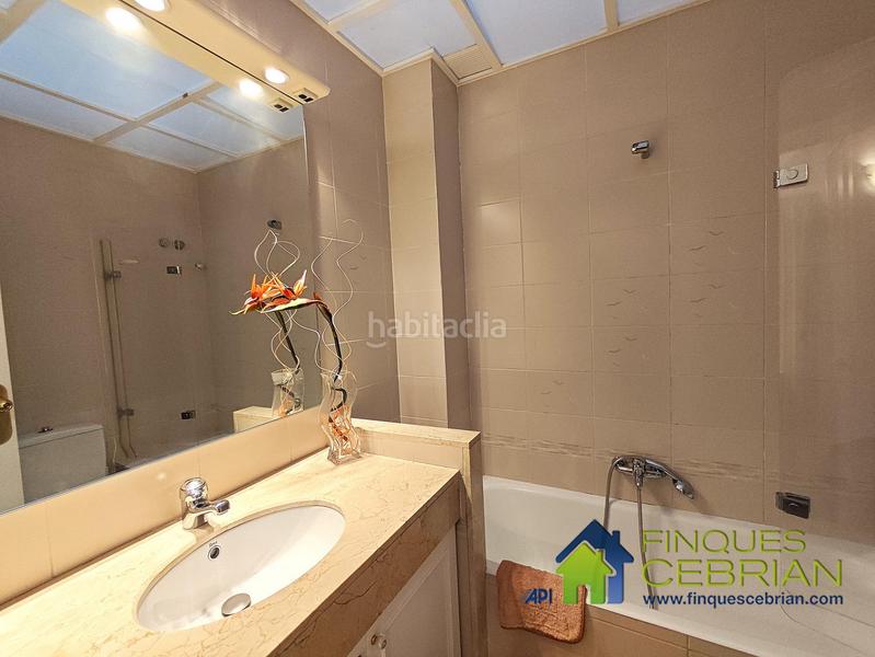 Foto 700cb925-99b3-4202-a21b-354fa8f2dafe. Reihenhaus mit heizung parking in Alella