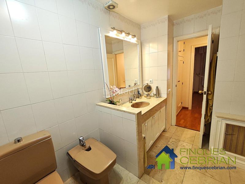 Foto 9beab12b-9888-444b-850f-e0db786ba615. Reihenhaus mit heizung parking in Alella