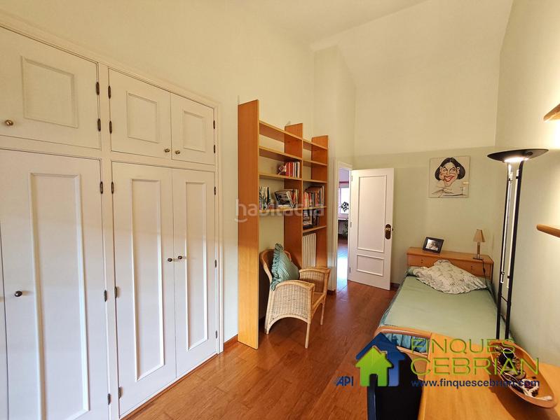 Foto 9ed05765-b357-4fd2-862c-39c18dba6aa3. Reihenhaus mit heizung parking in Alella