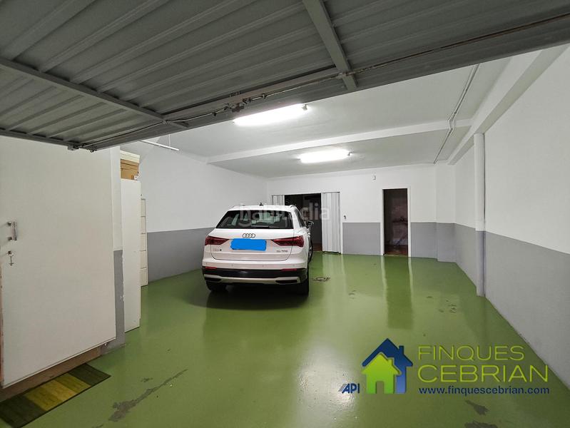 Foto a0f27ff4-3ccd-4f27-8460-71f6e39db3db. Reihenhaus mit heizung parking in Alella