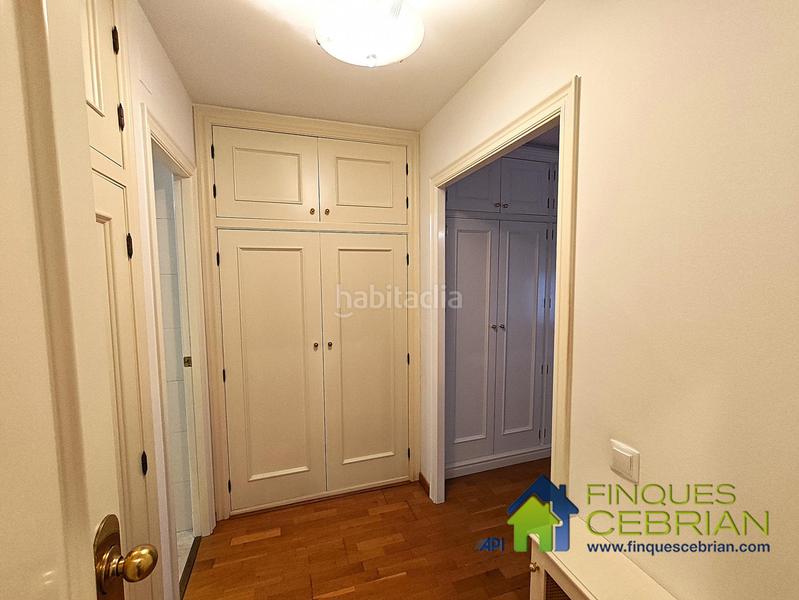 Foto ab2c462b-2049-478e-afa5-6a152039bdc3. Reihenhaus mit heizung parking in Alella