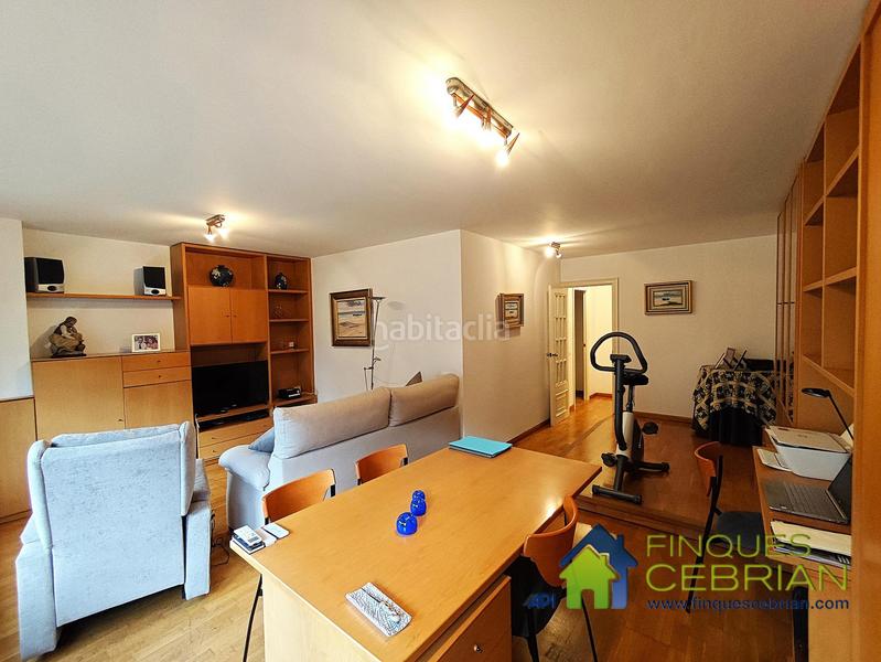 Foto adf06145-bdbc-460d-b93f-a306c71e5911. Reihenhaus mit heizung parking in Alella