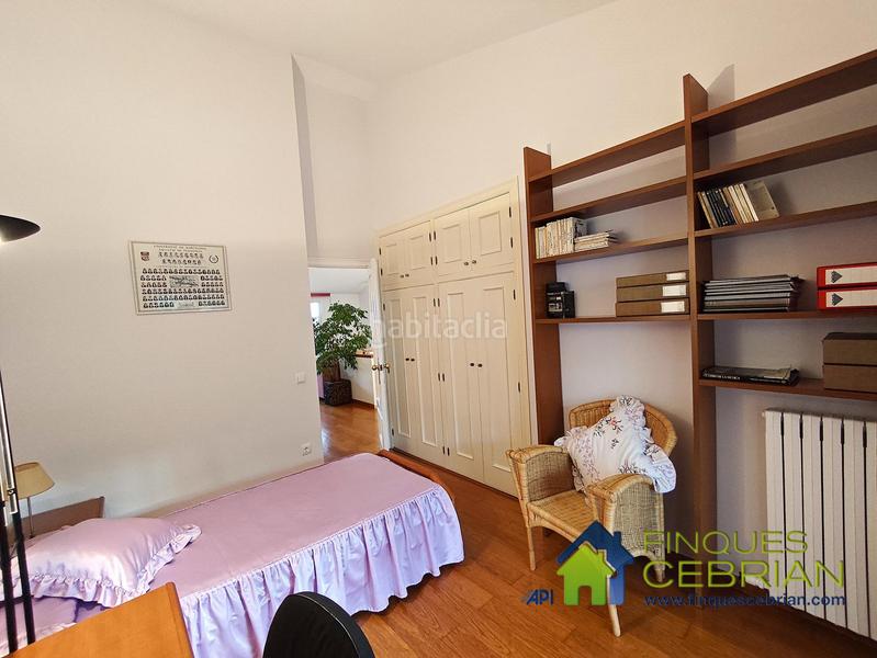 Foto d19c8b39-9b78-4b05-8ba5-05c1097f2f08. Reihenhaus mit heizung parking in Alella