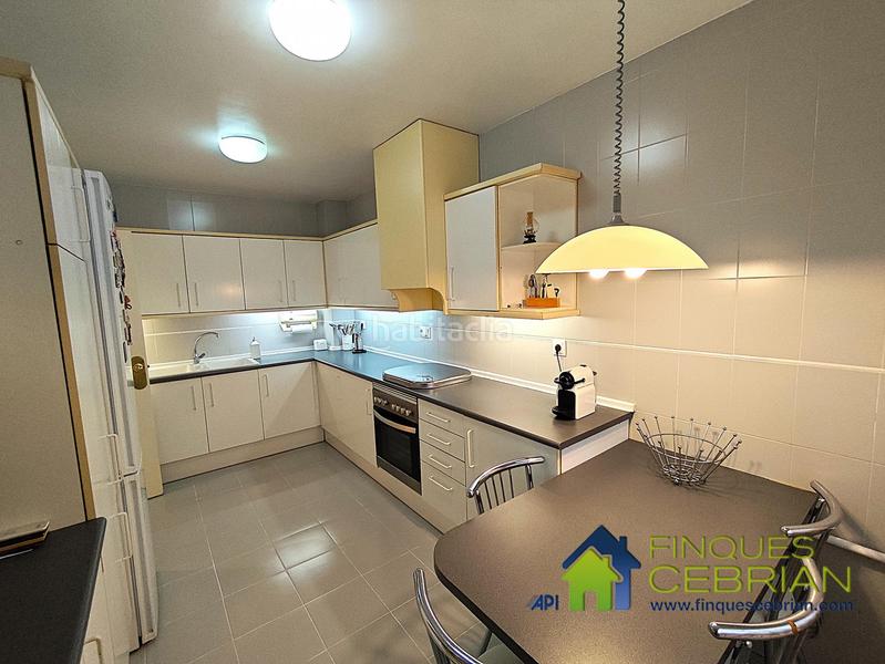 Foto defb2923-42d5-4d40-afc7-367827fd9e7b. Reihenhaus mit heizung parking in Alella