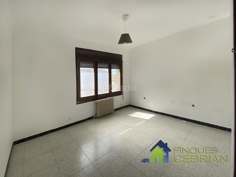 Foto 1ce0be65-ea14-45cd-8233-f88d67b17e1b. Casa adossada amb calefacció a Alella
